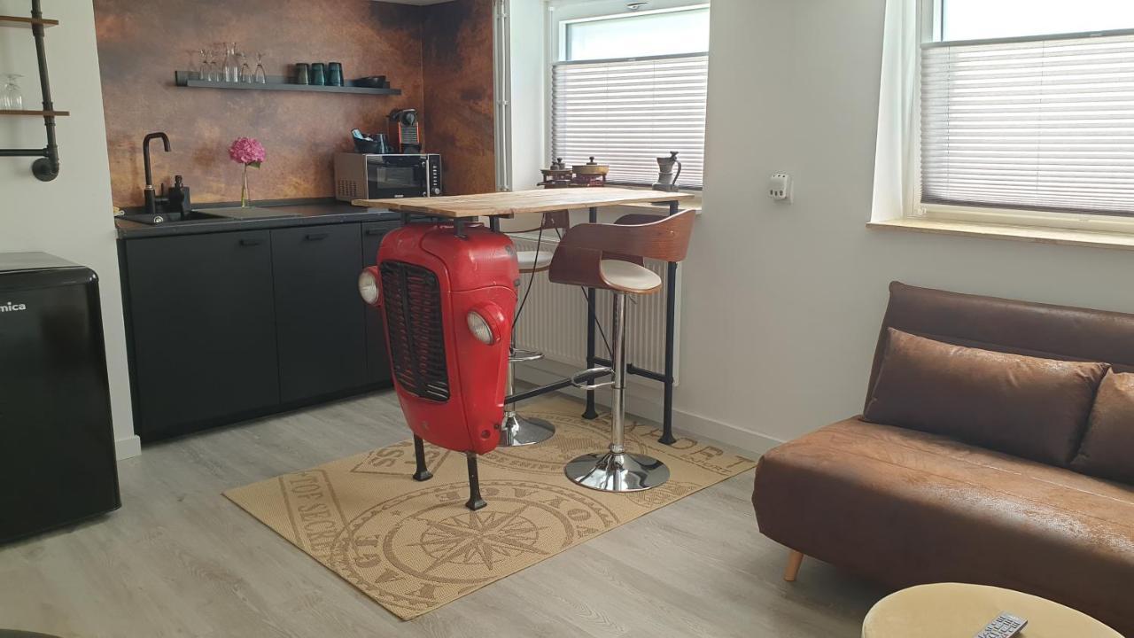 Buehl, Zentral Und Ruhig, Soutterain Appartement *